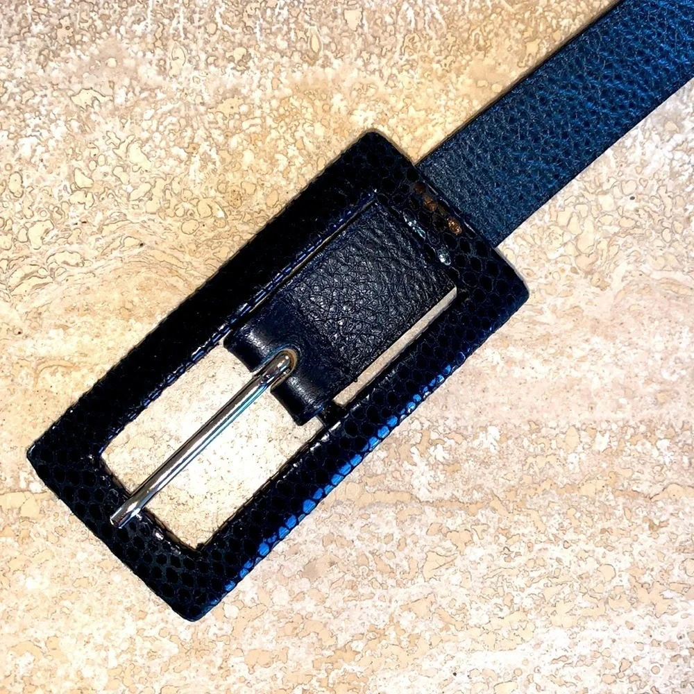 Leatherock Belt, 32, black leather, pebbled texture, wide snake print buckle EUC